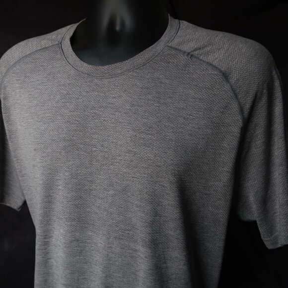 Lululemon Metal Vent Tech Relaxed-Fit SS-Shirt (L) OMG! 😎 - Picture 7 of 12